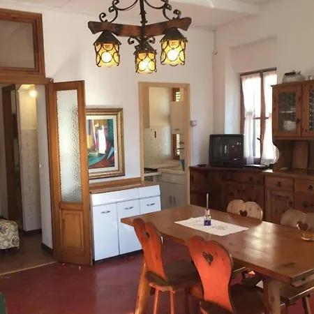 Nel Set Di Piccolo Antico Viola Nyaraló