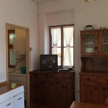Nel Set Di Piccolo Antico Viola Nyaraló