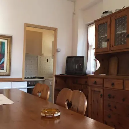 Nel Set Di Piccolo Antico Viola Сasa de vacaciones *