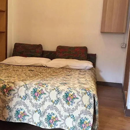Nel Set Di Piccolo Antico Viola Nyaraló Valsolda