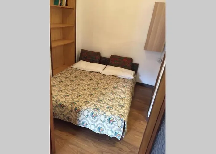 Nel Set Di Piccolo Antico Viola Ferienhaus Valsolda